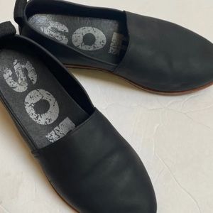Sorel black Ella flats